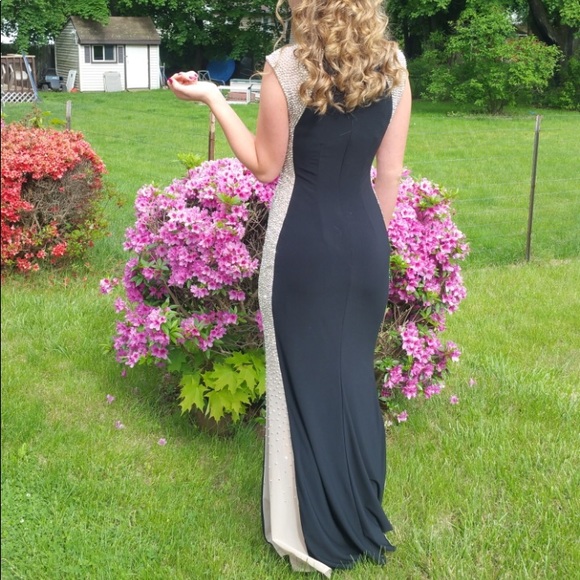 Prom dress - Picture 3 of 5